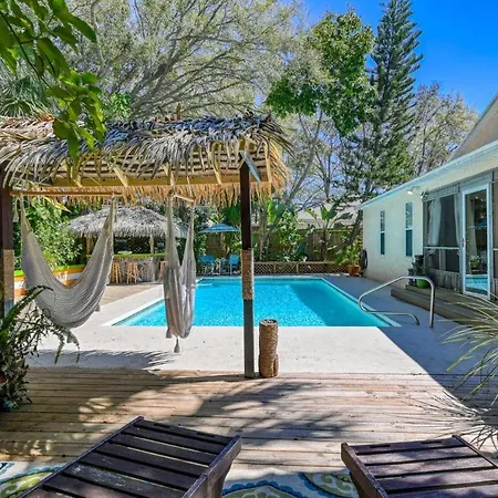Villa Tiki Nest
